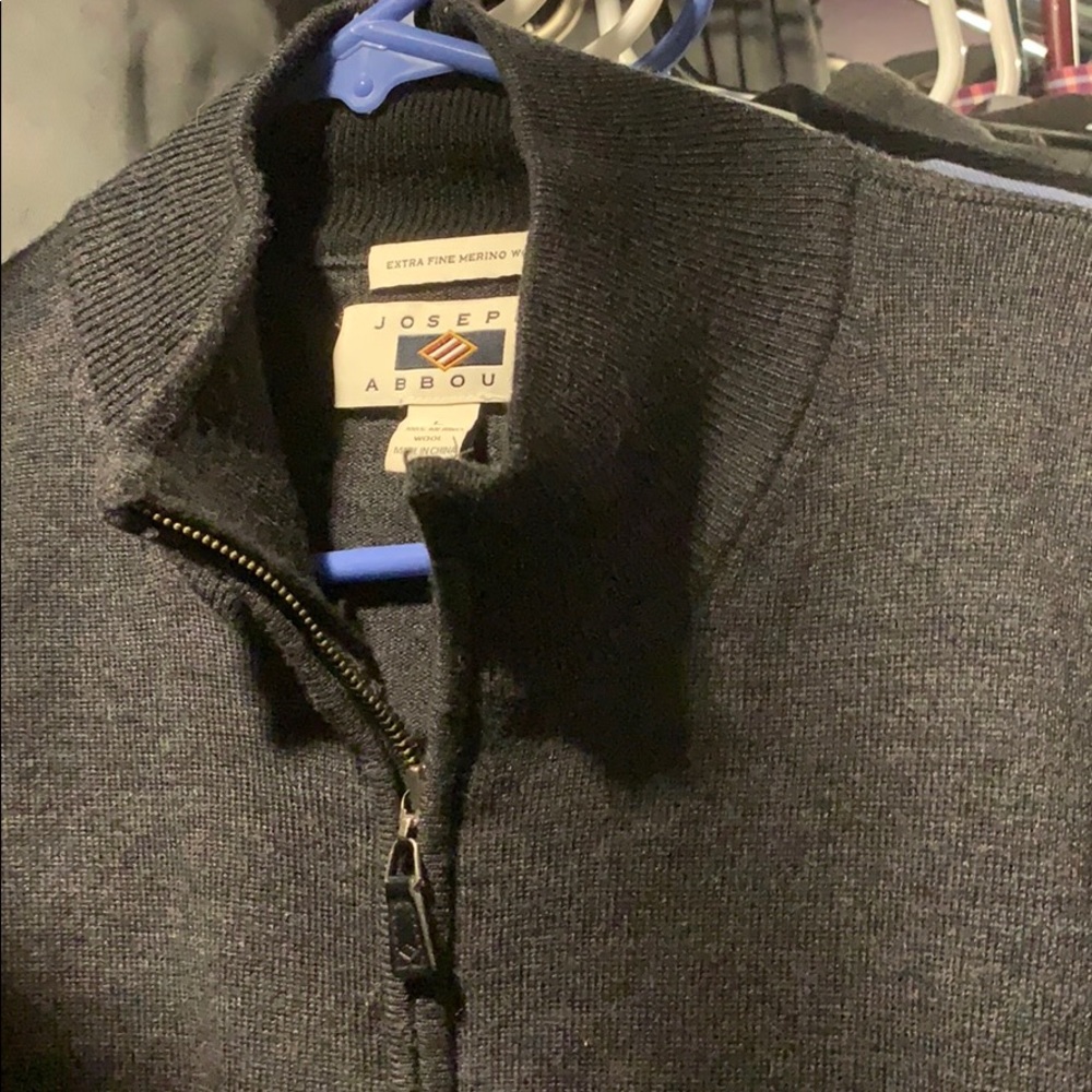 Joseph Abboud extra fine merino wool crewnecks